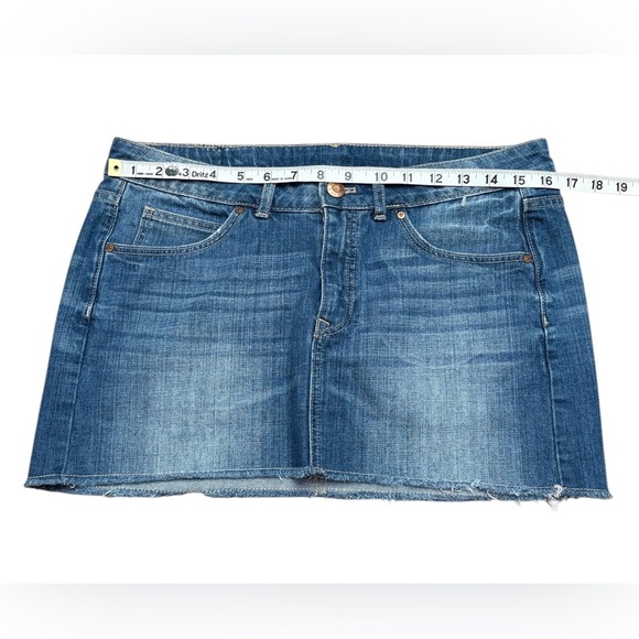 NWOT, Divided by H&M, Blue Jeans Mini Skirt, Size 8 - Picture 4 of 8